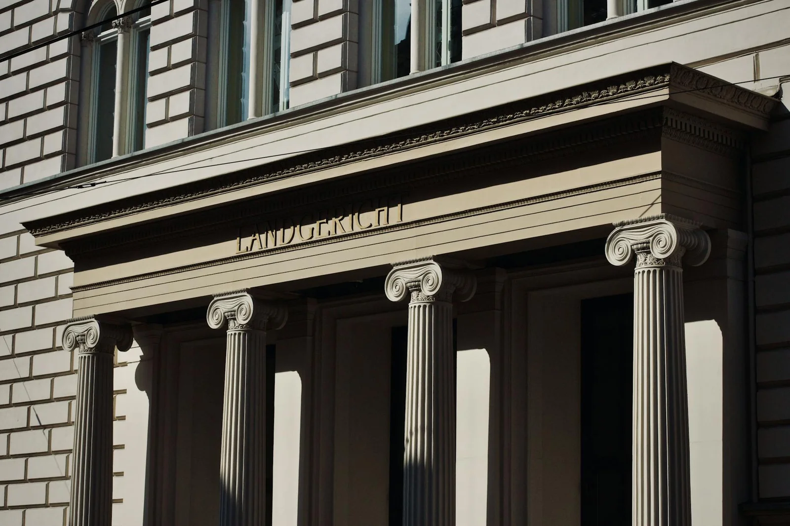 The Court at Palazzo Manfredi